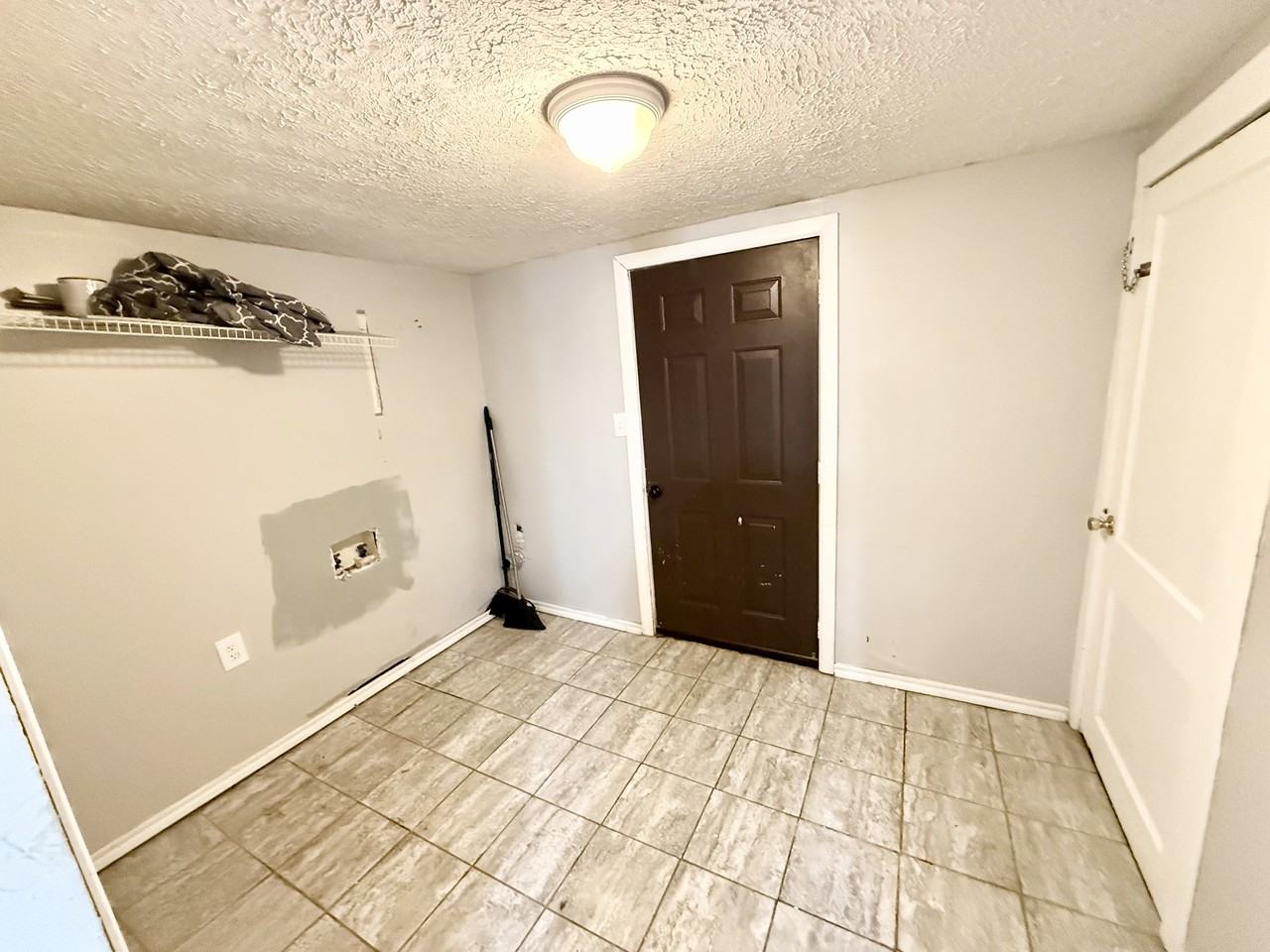 533 Kirkpatrick Ave #1 - Photo 7 of 15