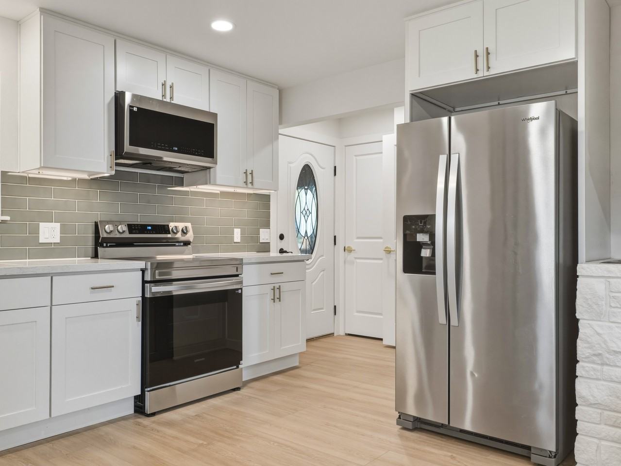 1366 Se High Ridge Ct #1 - Photo 7 of 35