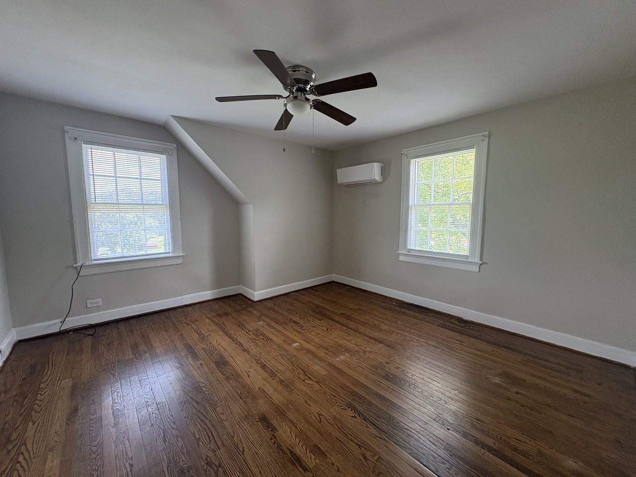 142 Grove Ave #1 - Photo 7 of 14