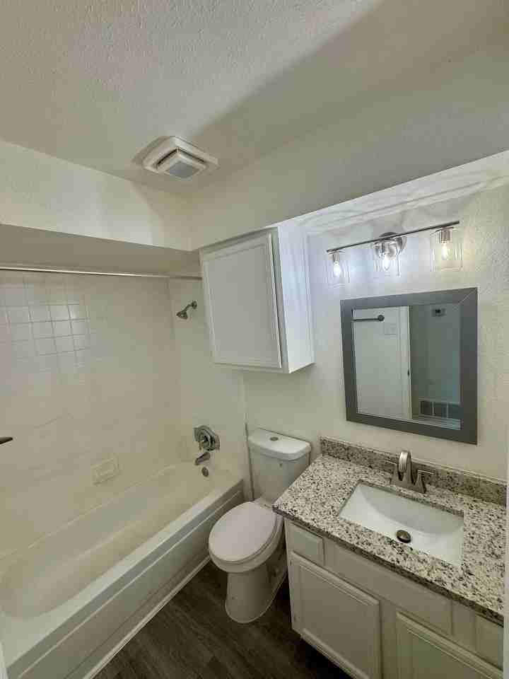 4041 Evergreen St #4041 - Photo 5 of 10
