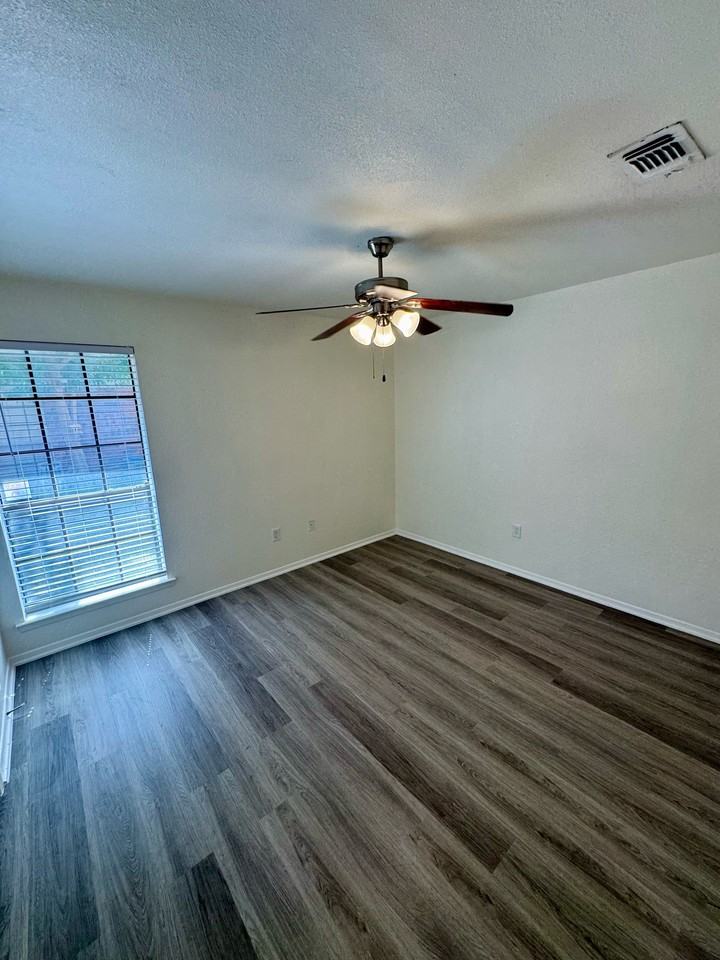 4041 Evergreen St #4041 - Photo 6 of 10