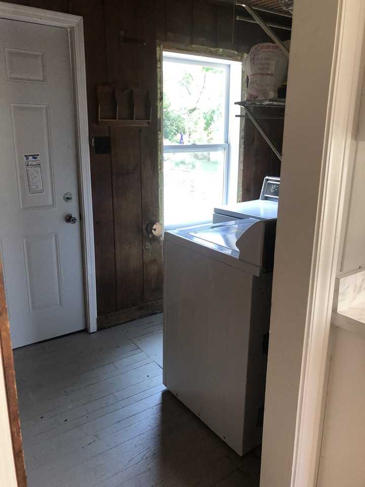 317 N La Londe Ave #1 - Photo 7 of 11