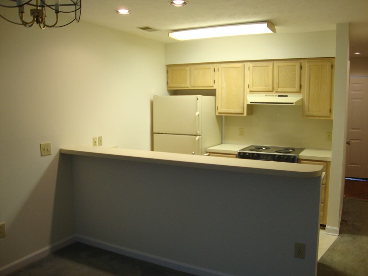 4258 Pinehurst Cir Unit R6 #R6 - Photo 2 of 7