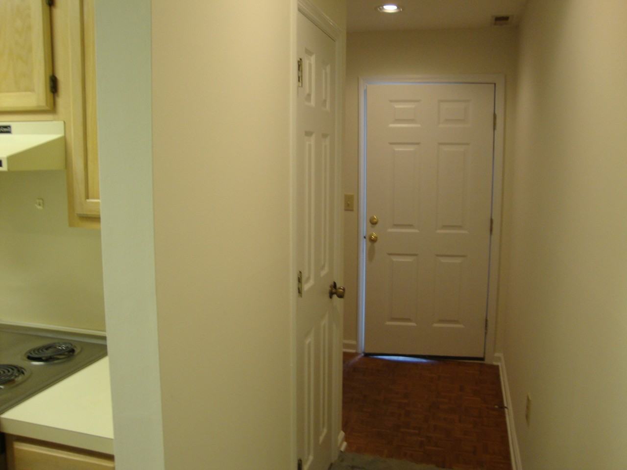 4258 Pinehurst Cir Unit R6 #R6 - Photo 5 of 7