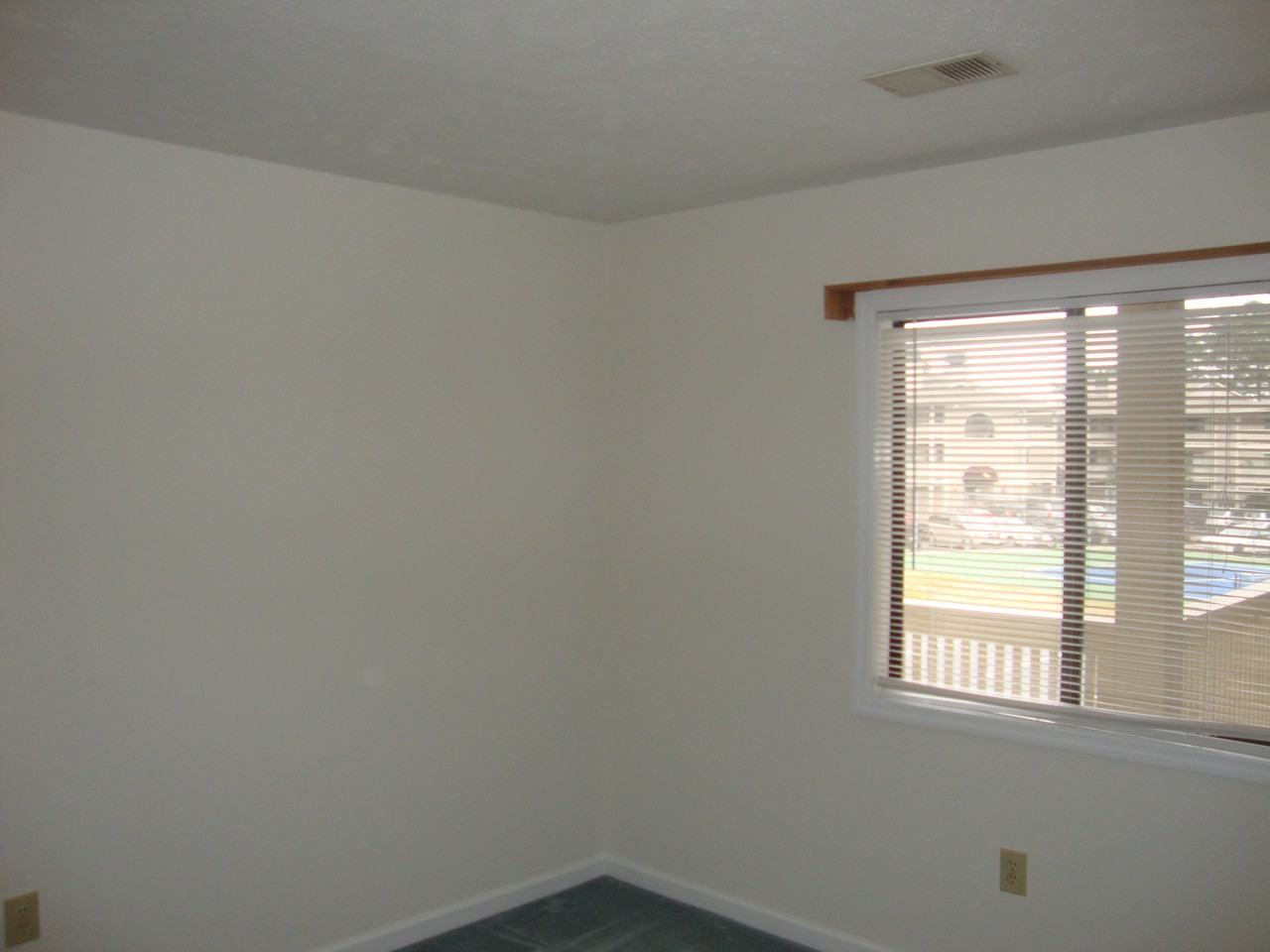 4258 Pinehurst Cir Unit R6 #R6 - Photo 7 of 7