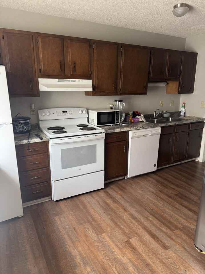 901 E Main St #1 - Photo 5 of 10