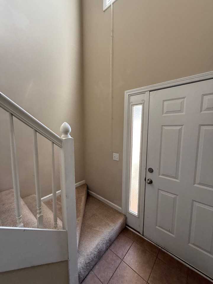 115 Wakefield Way - Photo 3 of 20
