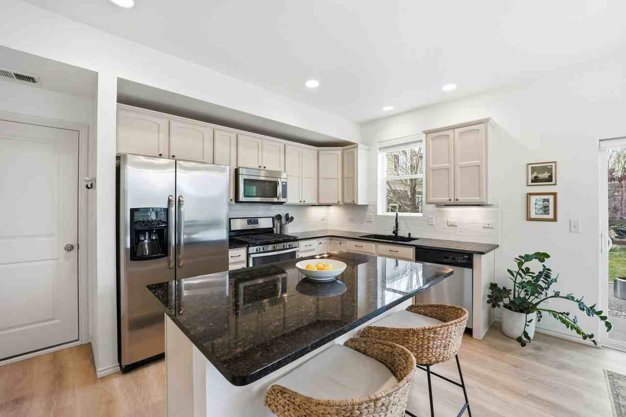 409 Noquet Ct #1 - Photo 5 of 16