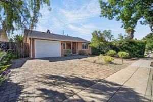 featured image of 879 S Knickerbocker Dr #1