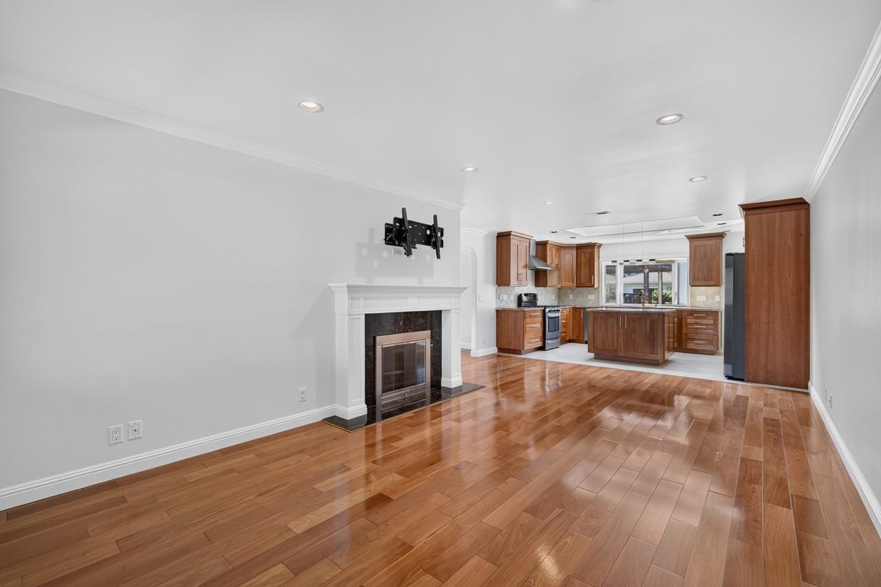 879 S Knickerbocker Dr #1 - Photo 4 of 10