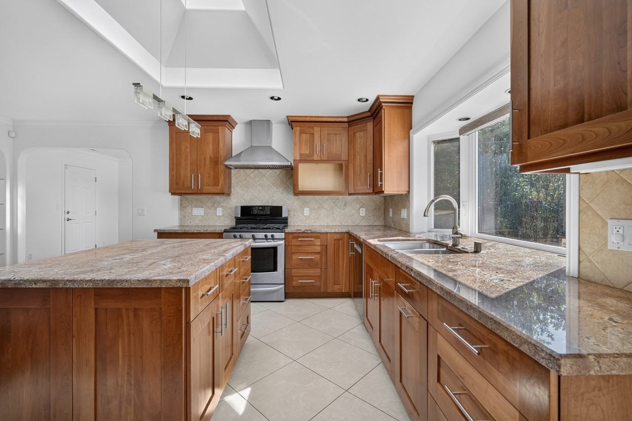 879 S Knickerbocker Dr #1 - Photo 7 of 10