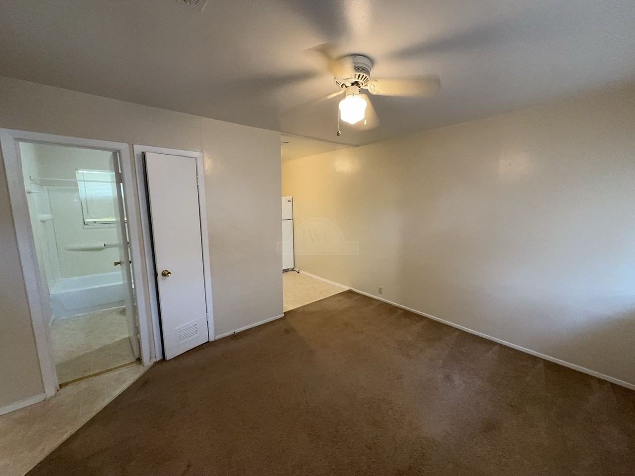 1406 Bundrant Dr - Photo 4 of 12