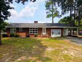 featured image of 201 Holly Rd