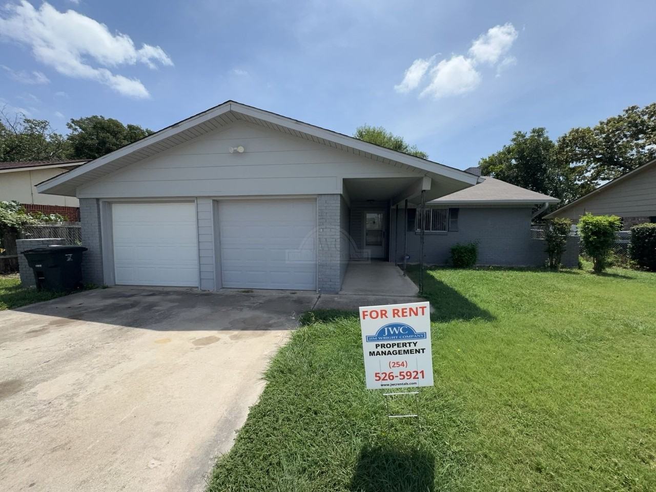 2408 Carnation Dr