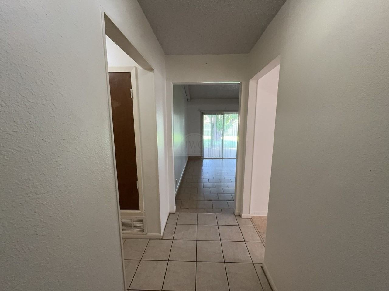 2408 Carnation Dr - Photo 2 of 16