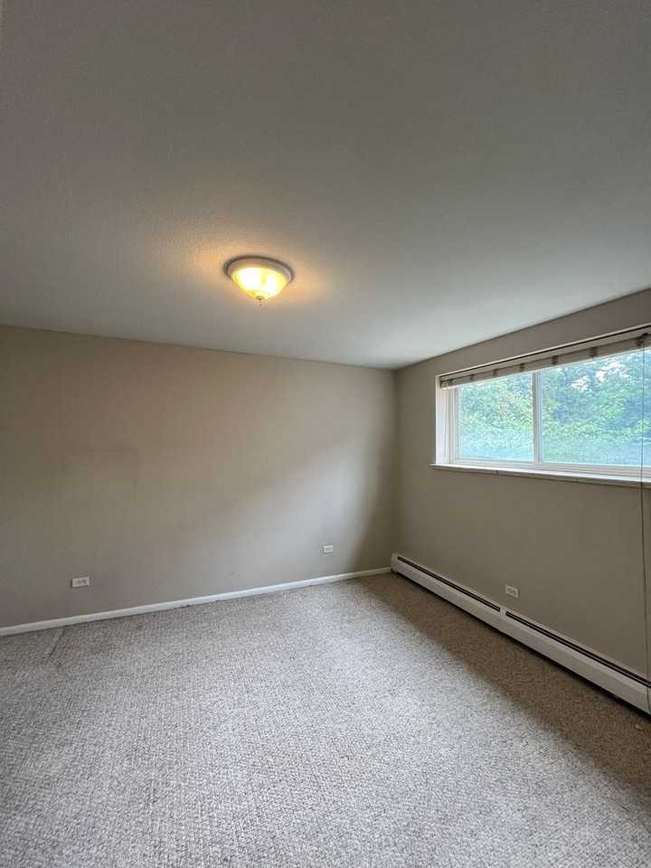 1242 Gaylord St #102 - Photo 7 of 12
