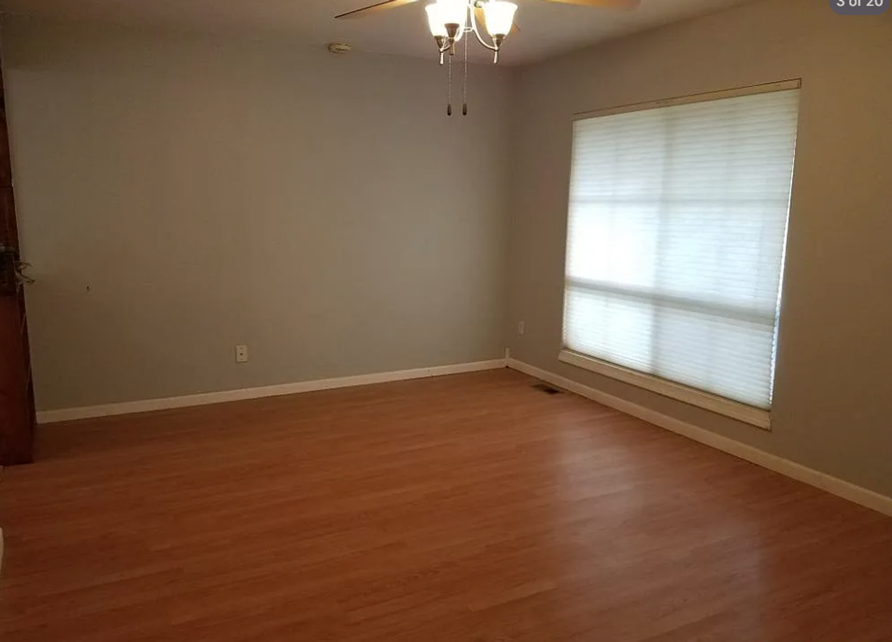 61 Westminister Dr - Photo 2 of 9