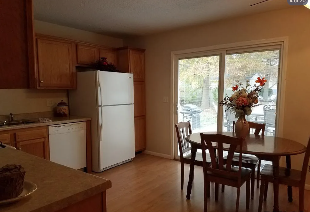 61 Westminister Dr - Photo 3 of 9