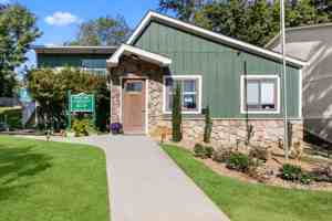 featured image of 130 N Ridge Dr