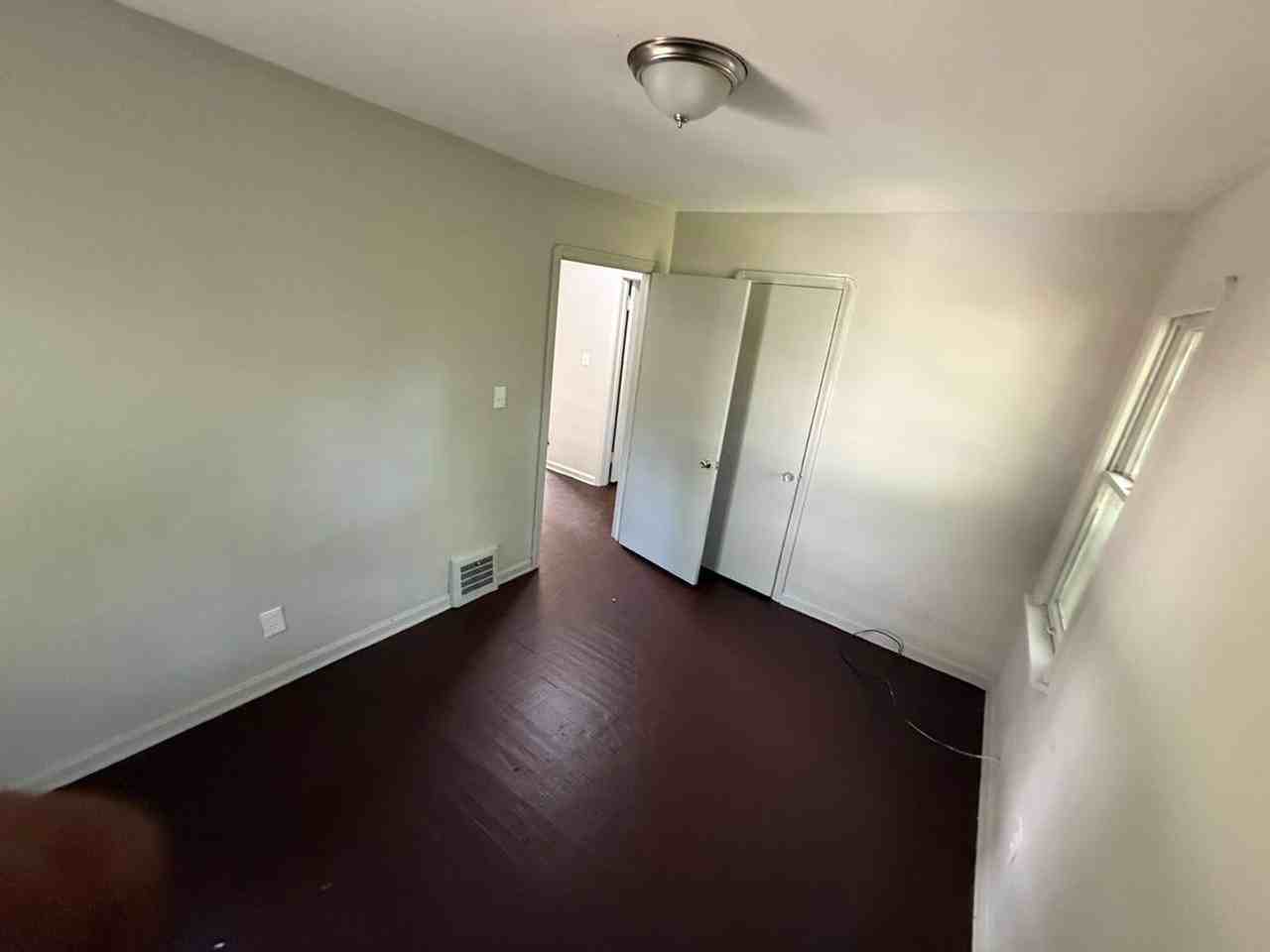 16015 S Lotus Dr - Photo 4 of 11