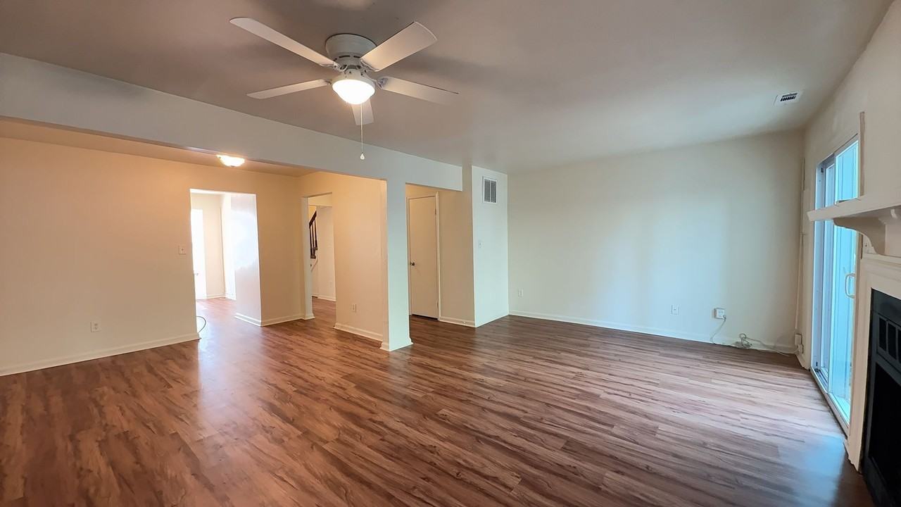 424 Peregrine St - Photo 4 of 11