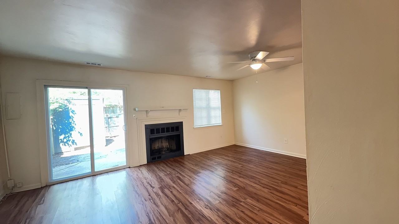 424 Peregrine St - Photo 6 of 11