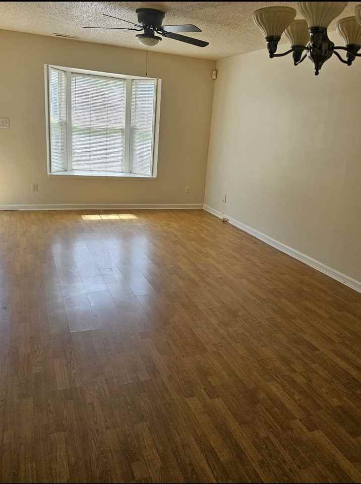 29 Portside Ct - Photo 3 of 7