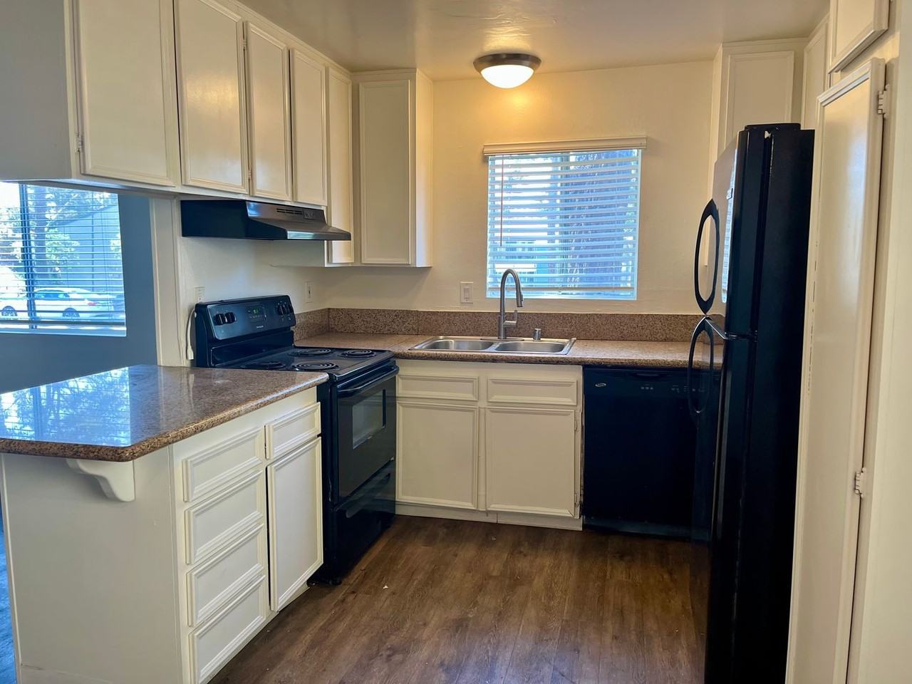 6080 Mount Aguilar Dr - Photo 6 of 21