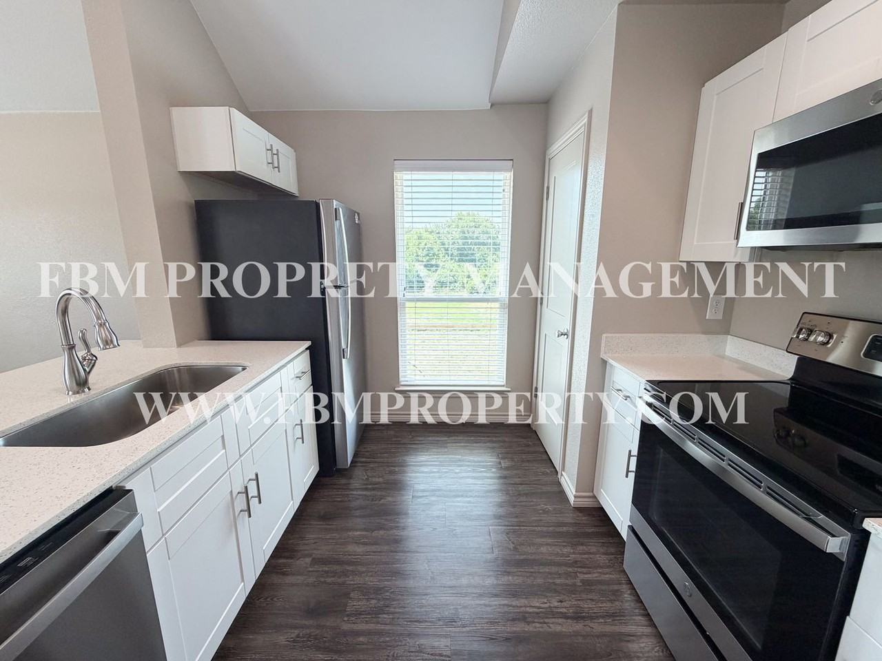 1203 N Clay St #521 - Photo 7 of 17