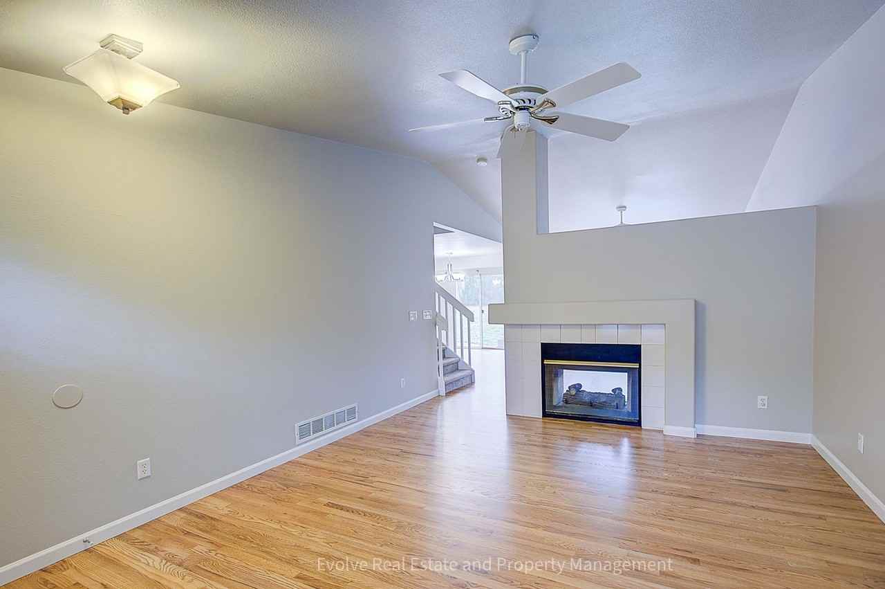 9641 Cove Creek Dr - Photo 5 of 27