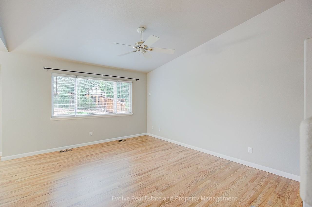 9641 Cove Creek Dr - Photo 6 of 27
