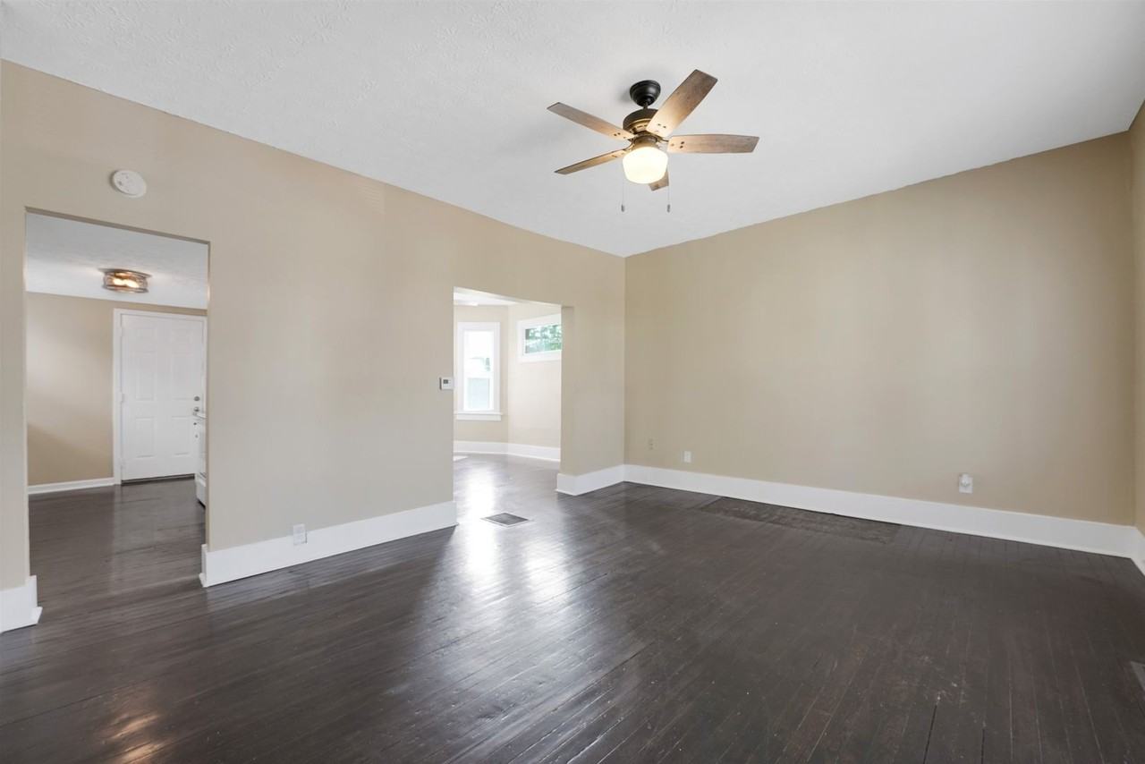 172 S Richardson Ave - Photo 4 of 30