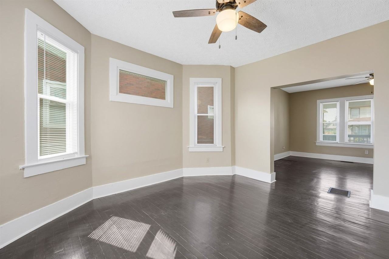 172 S Richardson Ave - Photo 5 of 30