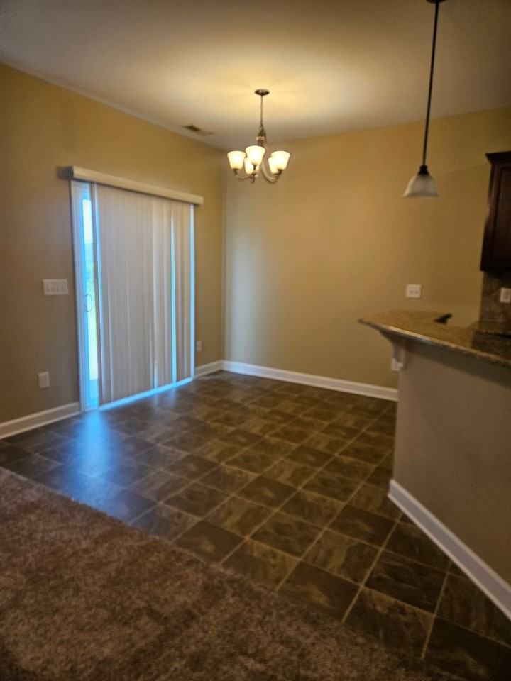 204 Twilight Dr - Photo 4 of 18