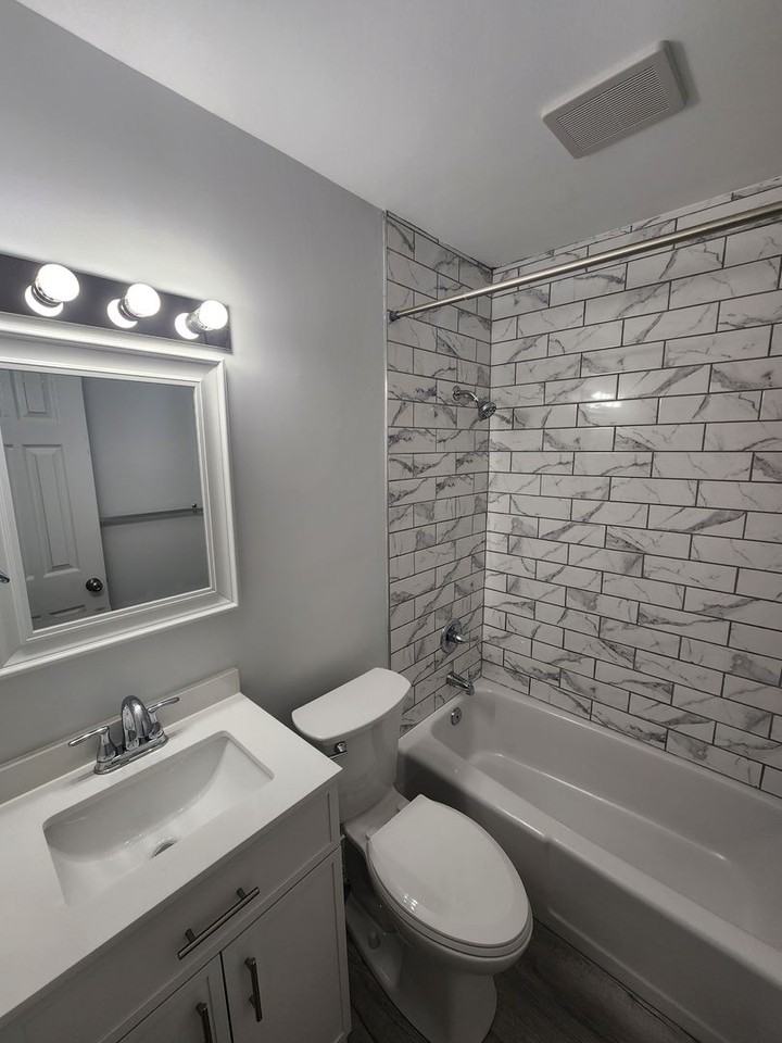 529 Hillsborough St #H2 - Photo 5 of 6