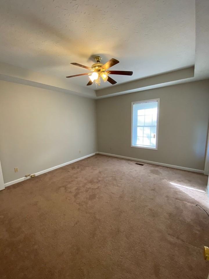 81 Eastwood Dr - Photo 5 of 10