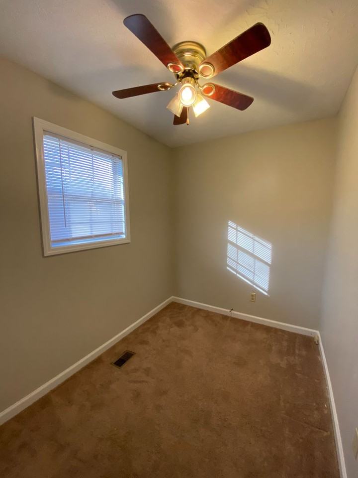 81 Eastwood Dr - Photo 7 of 10