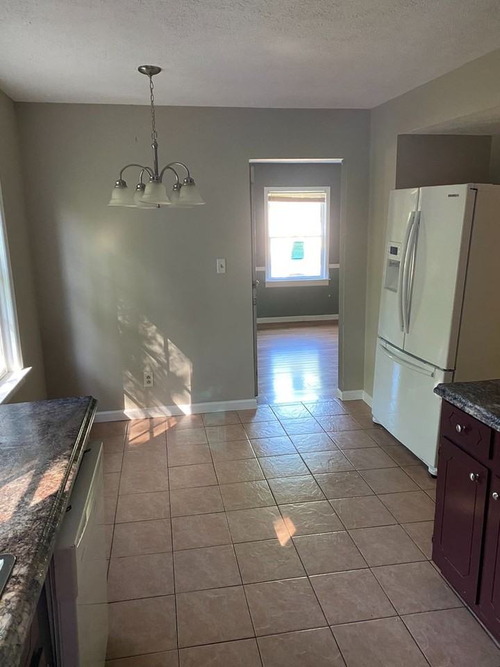 11 11 Avenue A Pelham Heights - Photo 5 of 10