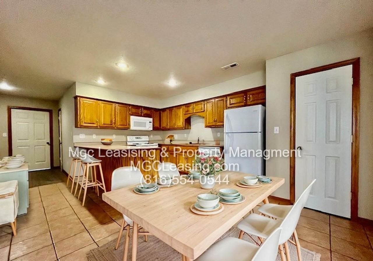 622 Willow Ln #A - Photo 2 of 24