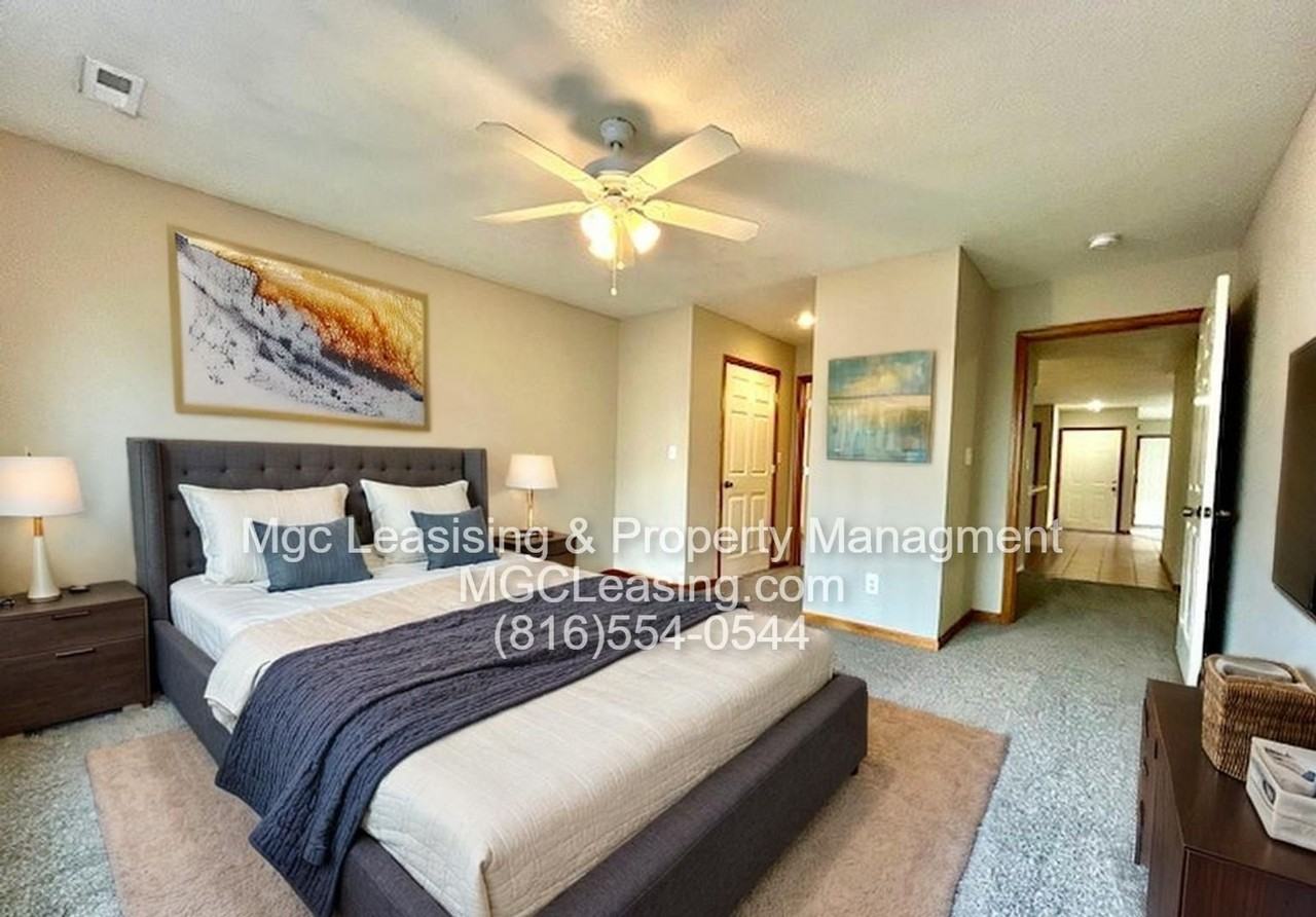 622 Willow Ln #A - Photo 3 of 24