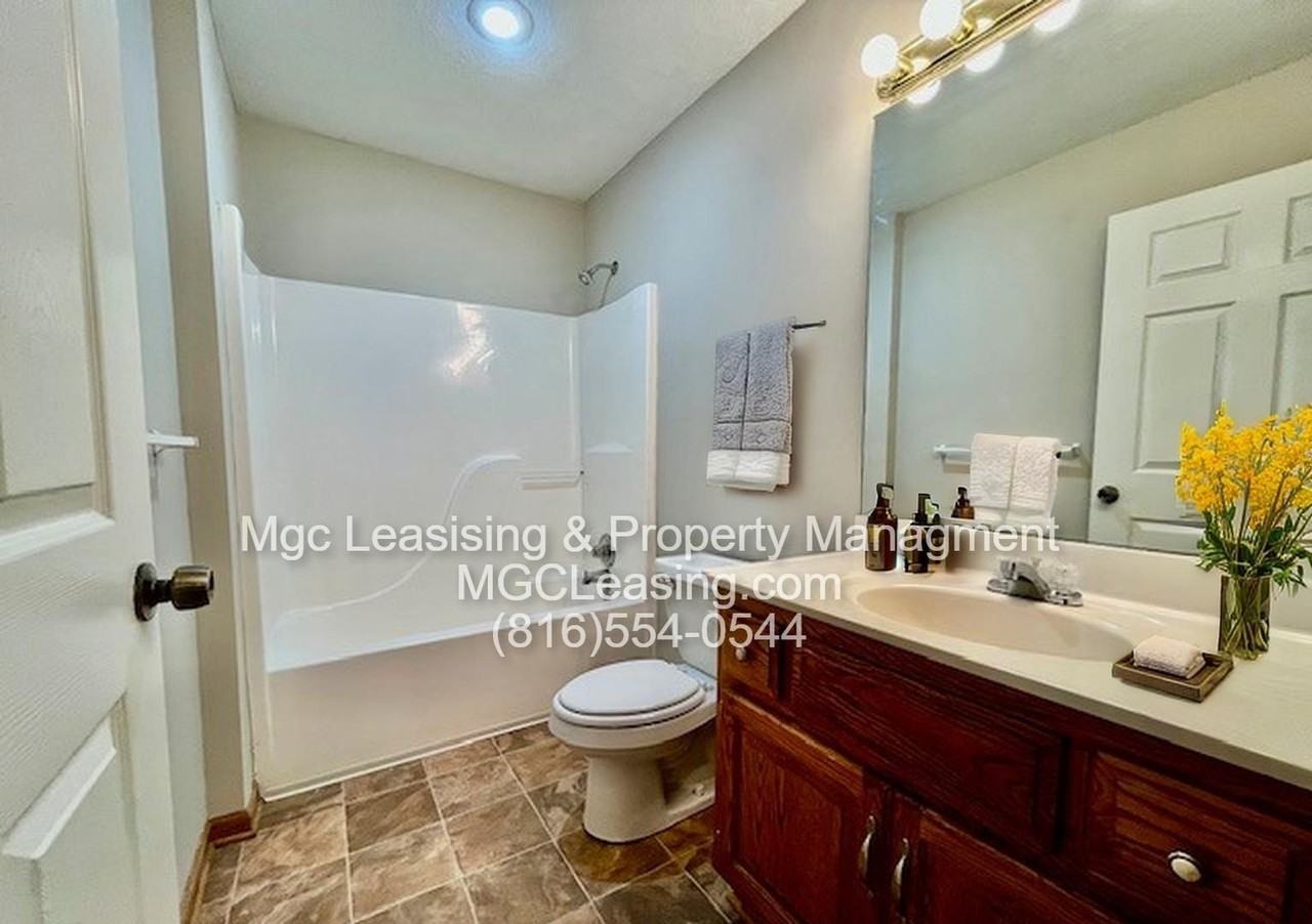 622 Willow Ln #A - Photo 4 of 24