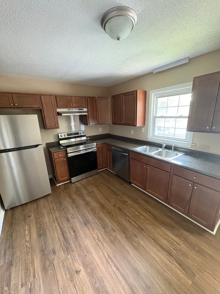 101 Dixie Ave - Photo 4 of 12