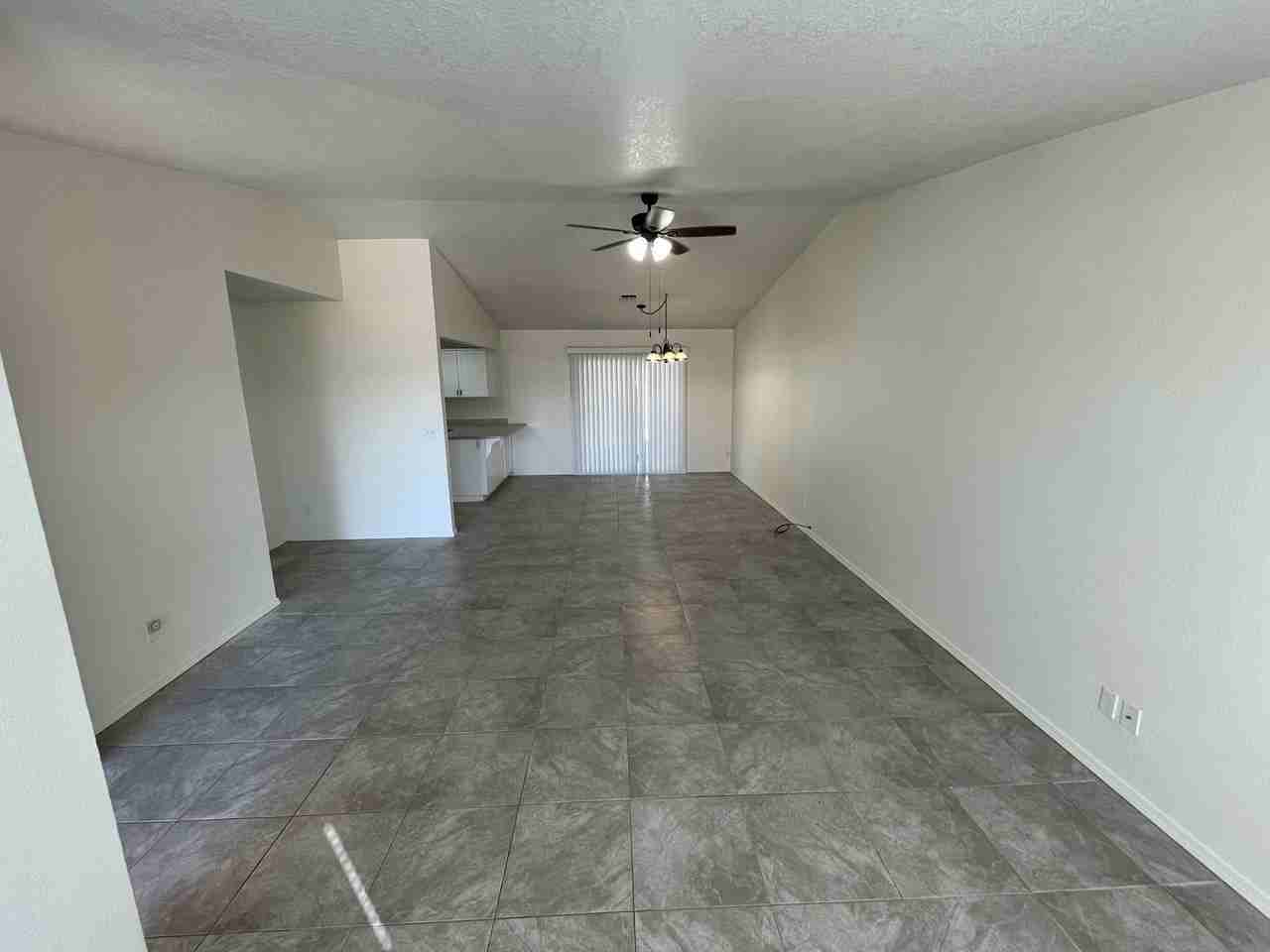 1621 Ash Ave - Photo 4 of 25
