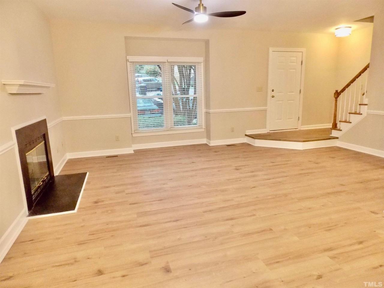 54 Preakness Dr - Photo 4 of 39