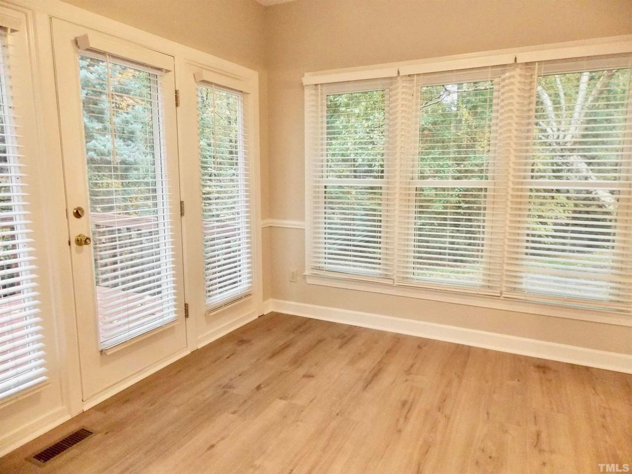 54 Preakness Dr - Photo 7 of 39