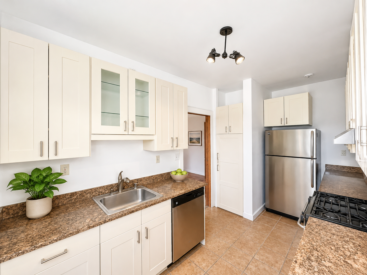 5447 S East View Park #3 - Photo 2 of 11