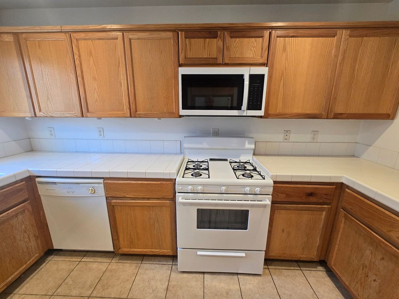 9300 Holly Ave #1 - Photo 4 of 16