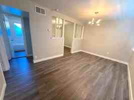 featured image of 221 S 10th St