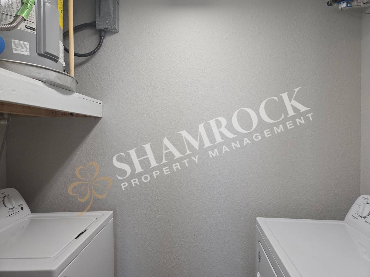 1307 Austin Ave #504 - Photo 6 of 7
