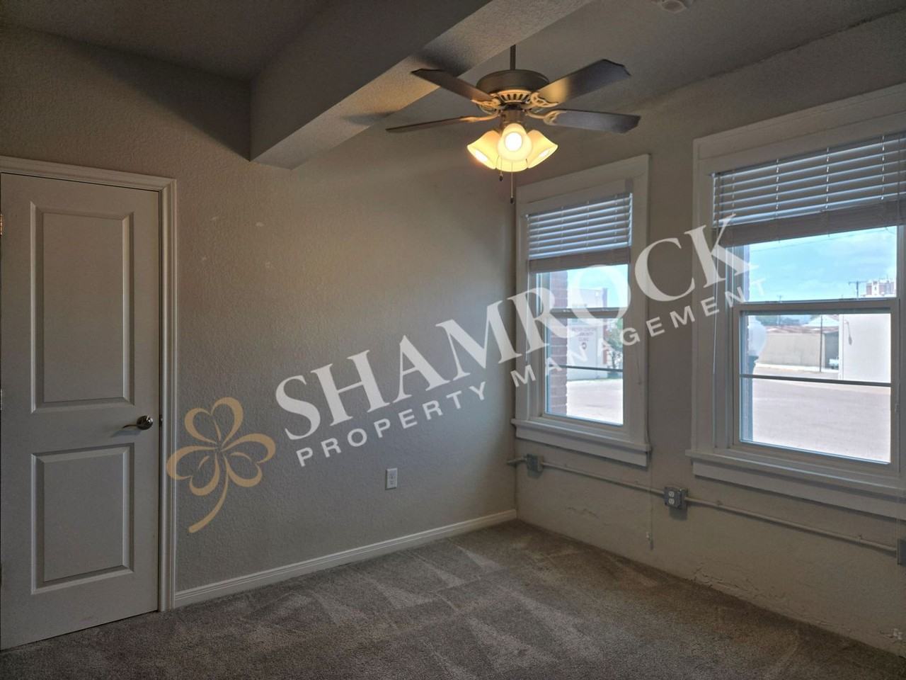1307 Austin Ave #504 - Photo 7 of 7